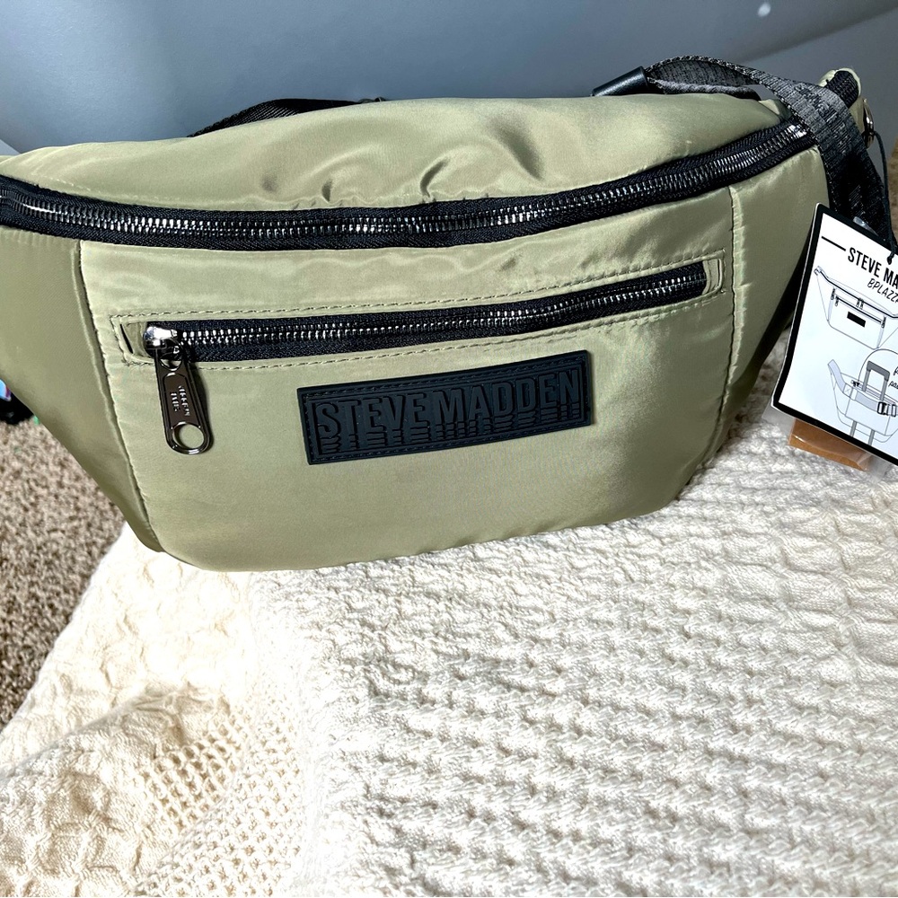 Steve Madden Travel belt bag